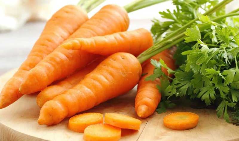 Carrots for heart as heart healthy food