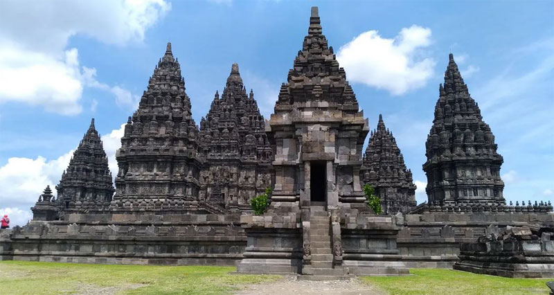 Yogyakarta, best destination for honeymoon in Indonesia